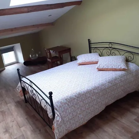 Holiday home Grand T3 Calme Et Lumineux 4-6 Personnes Moux